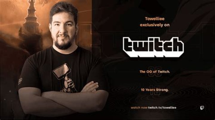 Twitch: What Is The Career Earnings Of Towelliee? Meet His Wife Lulaboo On Instagram