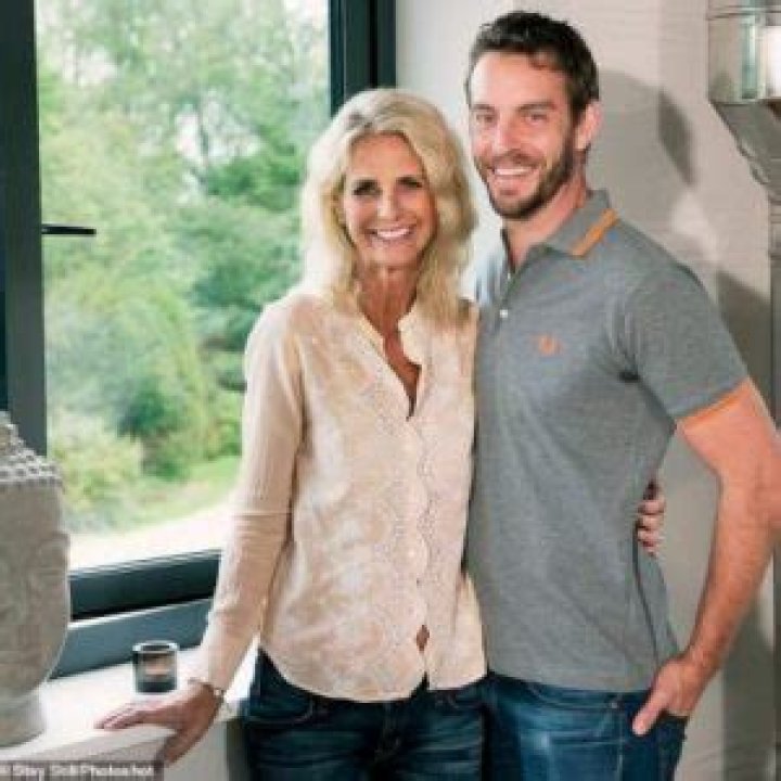
Ulrika Jonsson Boyfriend: Is She Dating Anyone? Broadcaster Relationship Explore 