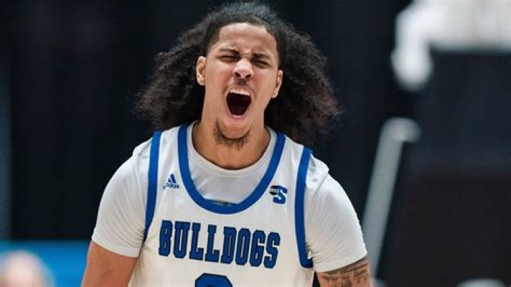 UNC Asheville Bulldogs: Tajion Jones Age And Wikipedia- Meet His Parents