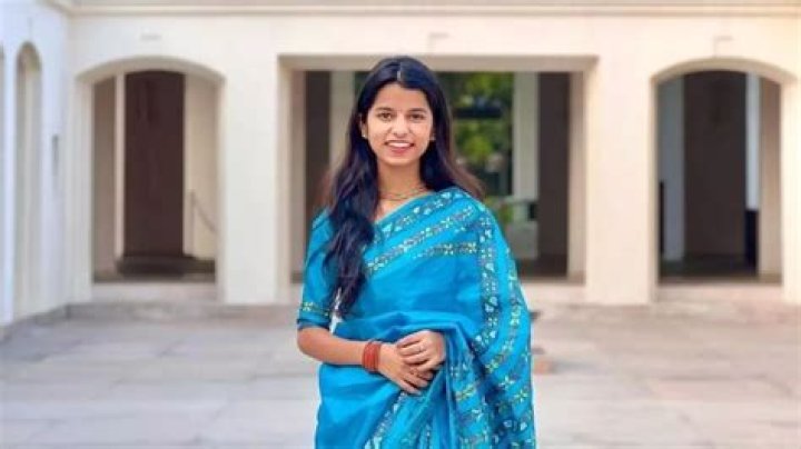 
Varun Thakur Height, Weight, Net Worth, Age, Birthday, Wikipedia, Who, Nationality, Biography 