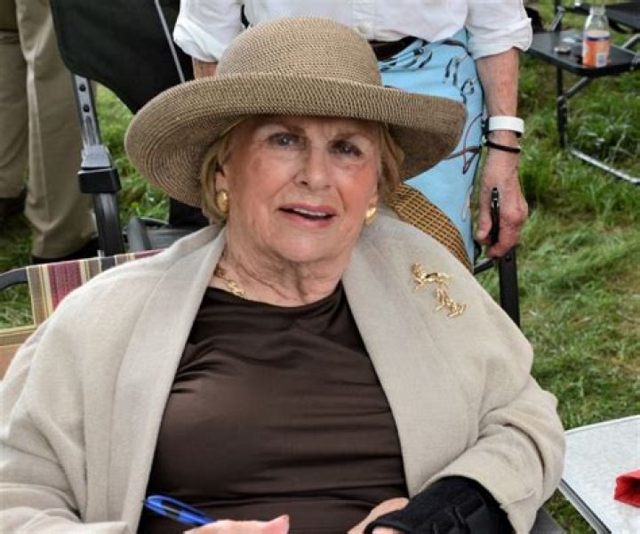 Venus de Mars Net Worth, Income, Salary, Earnings, Biography