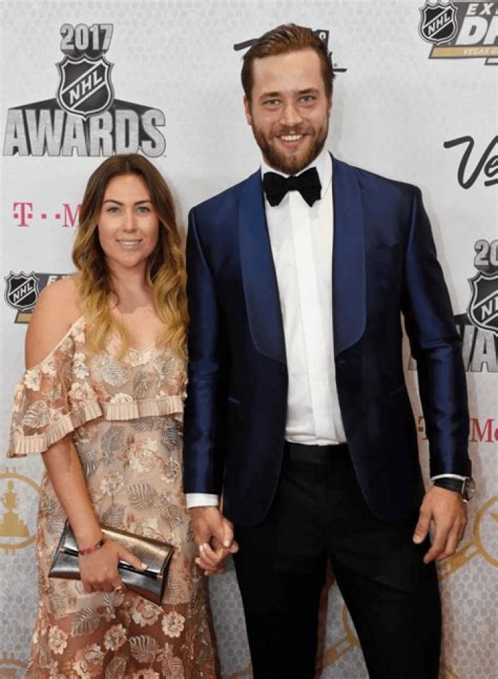 Victor Hedman Biography, Age, Height, Wife, Jersey, Networth, Twitter