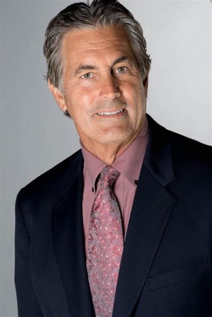Vince Ferragamo Net Worth, Income, Salary, Earnings, Biography