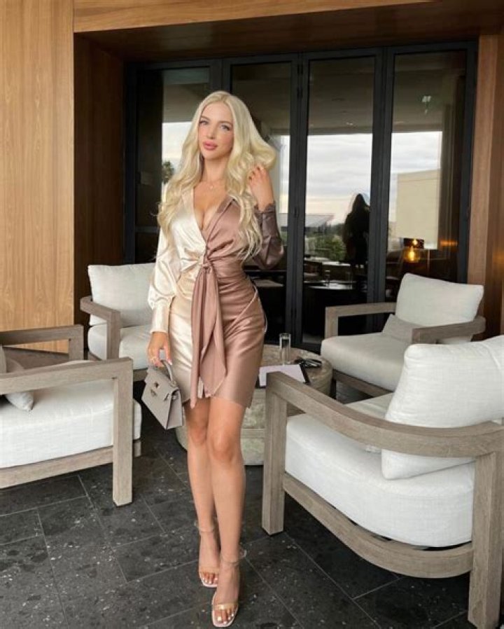 Viviana Volpicelli, Nelson Agholor, Body, Career & Net Worth