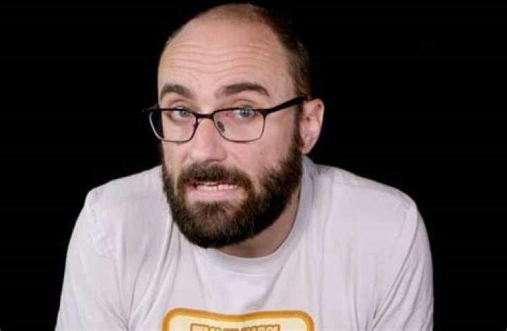 Vsauce Age, Wiki, Biography, Net Worth, Real Name, Wife, Net Worth