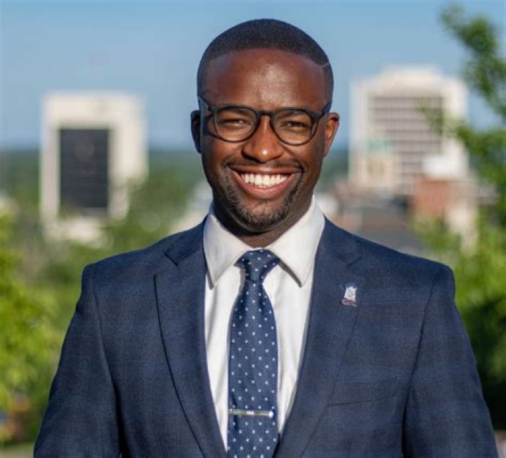 Wanya Reese Bio, Wiki, Age, Salary, Spouse, 13WMAZ and OFTC