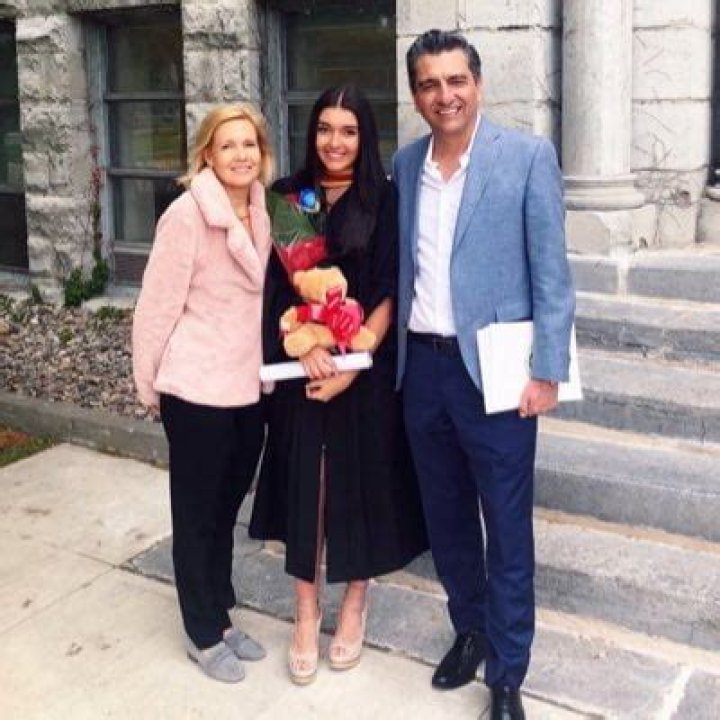 
Warren Foegele Girlfriend Alexandra Yazdani Is Studying To Become A Dentist 