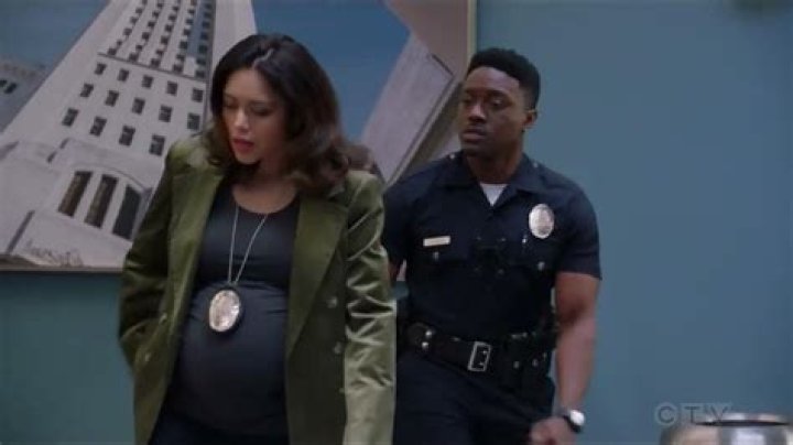 Was Alyssa Diaz in the last ship? Is Officer Lopez pregnant in real life?
