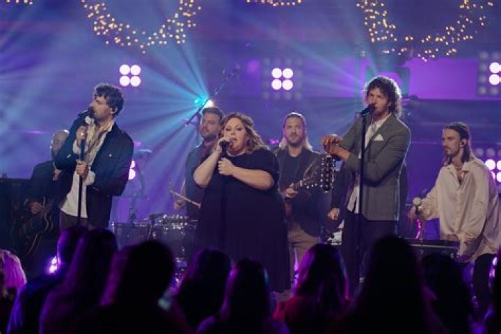 
Watch FOR KING + COUNTRY’s Energetic Performance of ‘Little Drummer Boy’ on ‘CMT Crossroads Christmas’ 