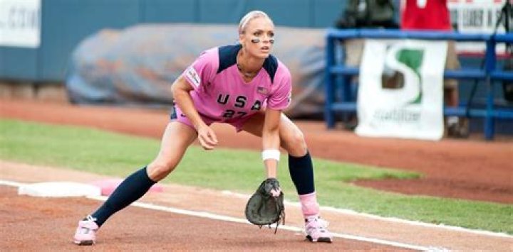 What inspired Jennie Finch to play softball?
