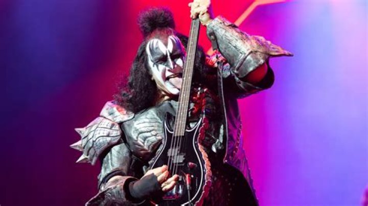 Where does Gene Simmons live right now? Does Gene Simmons own Kiss?