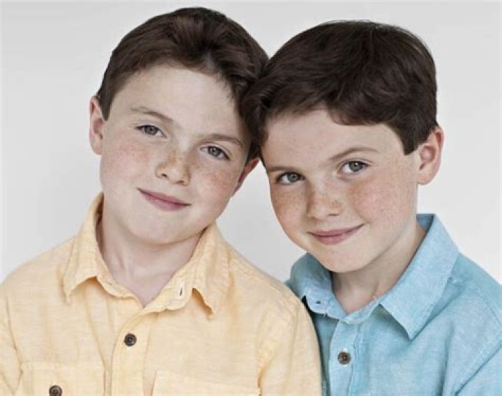 Where was Brady Noon born? Does Brady Noon have a twin brother? Who is Brady Noon brother?