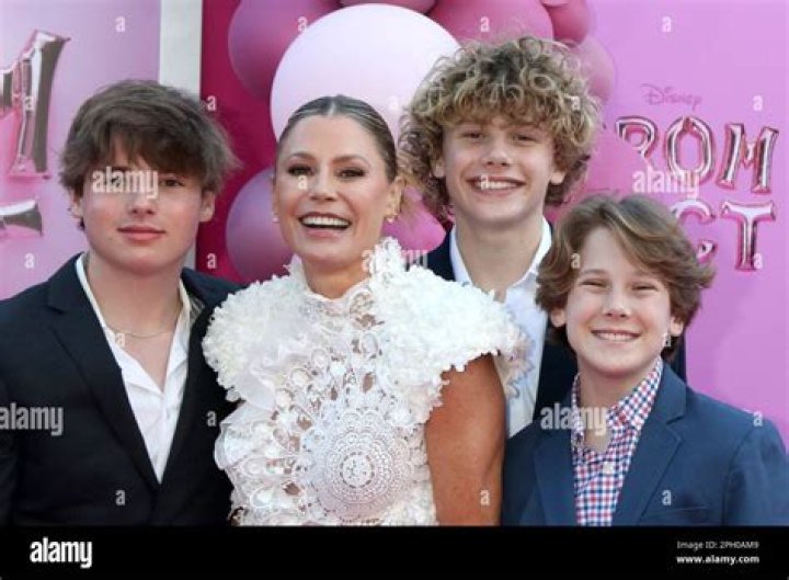 
Who are Alex Bowens Parents? Alex Bowen Biography, Parents Name, Nationality and More 