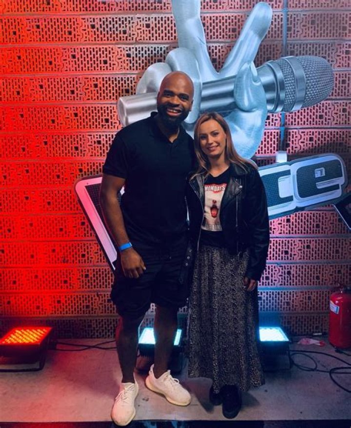 Who Are Arleta Dancewicz And John James? Sara James Parents, Siblings Family And Net Worth