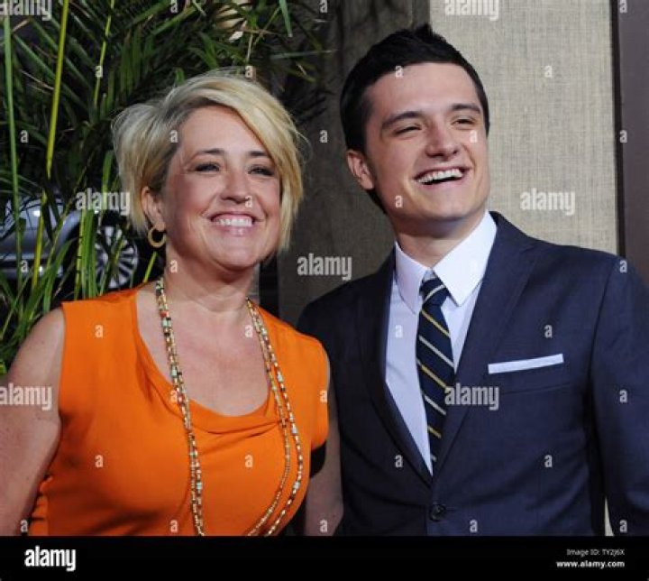 
Who Are Chris Hutcherson And Michelle Hutcherson? Josh Hutcherson Parents- Ethnicity 