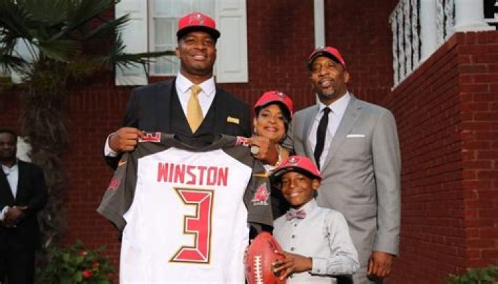 Who Are Rai Benjamin Parents? Dad Winston Benjamin & Mother Jeanette Mason-Appleton