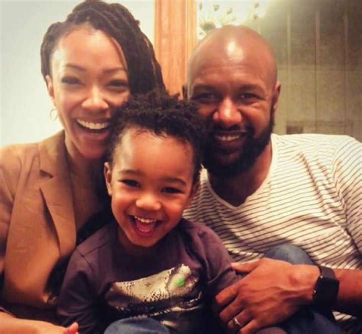Who Are Sonequa Martin-Green Parents? Meet Her Mother Vera And Father Charles On Instagram