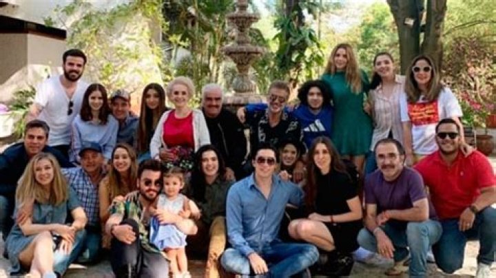 Who Are Vicente Fernandez Children? Meet His Daughter Alejandra Fernández and Family