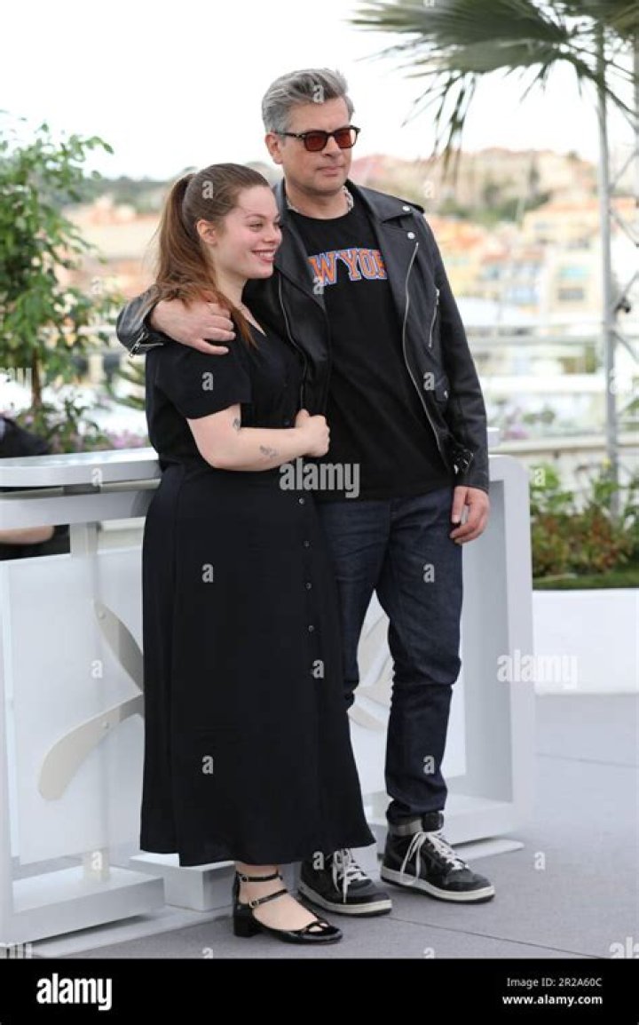 Who Is Anna Biolay? Everything to Know About Benjamin Biolay Daughter