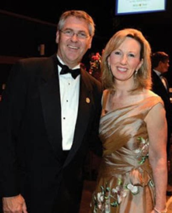 Who Is Barbara Comstock Husband Elwyn Charles Comstock?