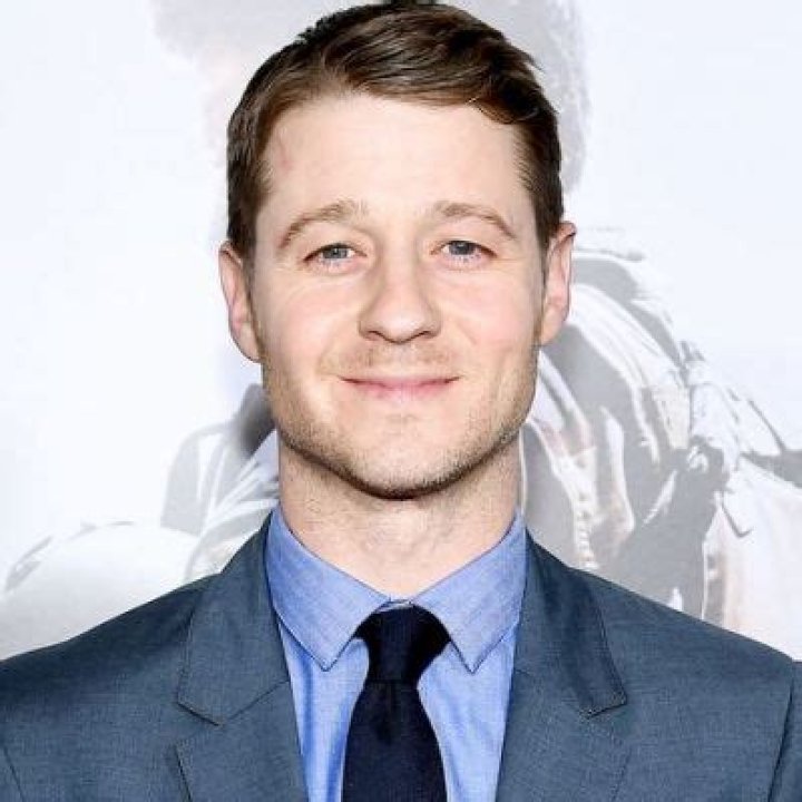 Who Is Ben McKenzie? Wiki, Age, Height, Wife, Net Worth, Ethnicity, Career