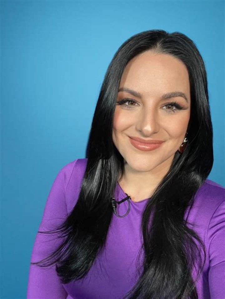 Who Is Caitlyn Becker From Daily Mail? Wikipedia: More On The Award Winning Journalist