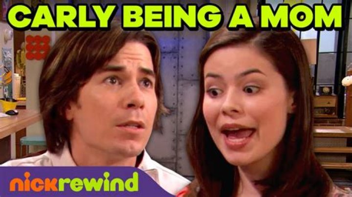Who Is Carly Anna Weather Enthusiast? Why Is She Gaining Popularity?