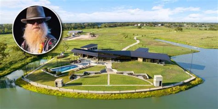 Who Is Charleen McCrory? Dusty Hill Wife Age Net Worth And Wikipedia