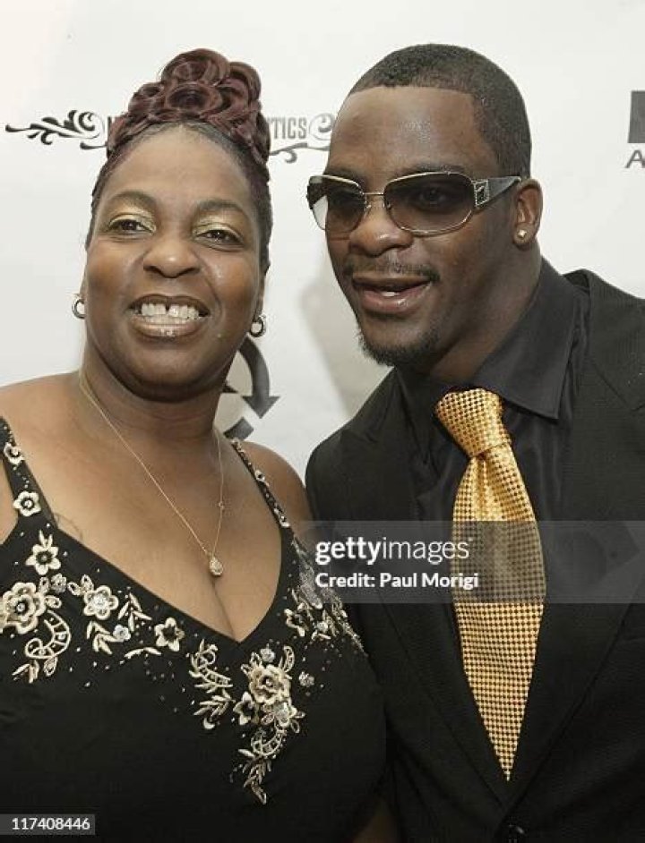 Who Is Clinton Portis Wife? American Football Running Back Love Life Explored