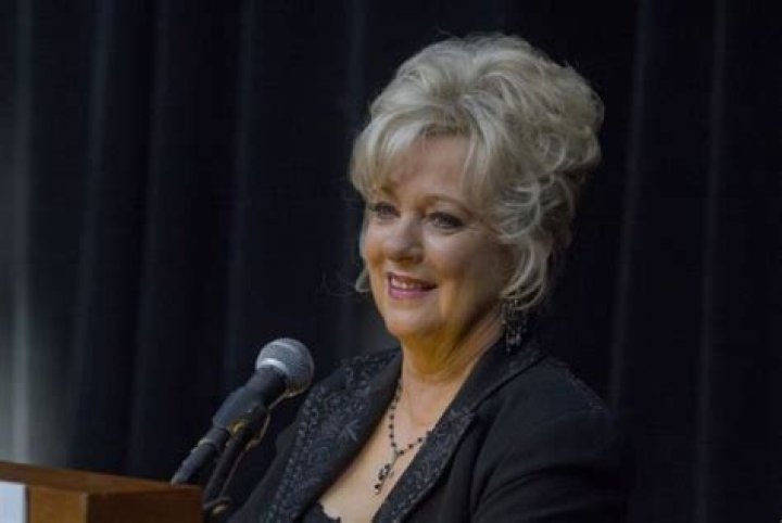 Who is Clive Cussler’s Wife? Janet Horvath Biography, Wiki, Age, Children, Family and Net Worth
