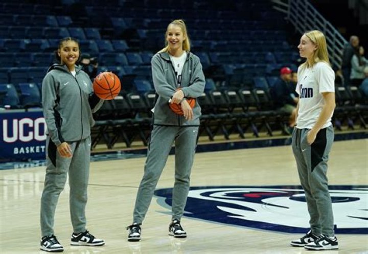 Who Is Dorka Juhasz Boyfriend? Details to Know About UConn Huskies Player