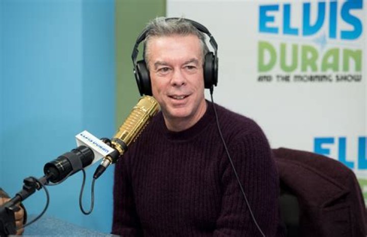 Who is Elvis Duran? Find Net Worth, Quote, Awards, Fact, Wiki
