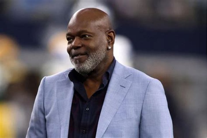 Who is Emmitt Smith? See Net-worth, Quote, Awards, Fact, Wiki