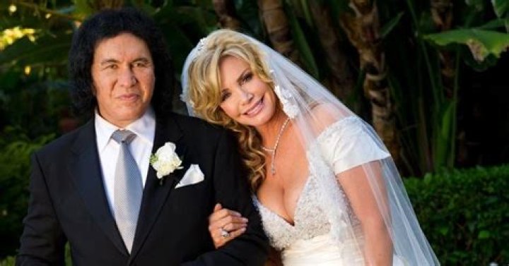 Who is gene simmons married to