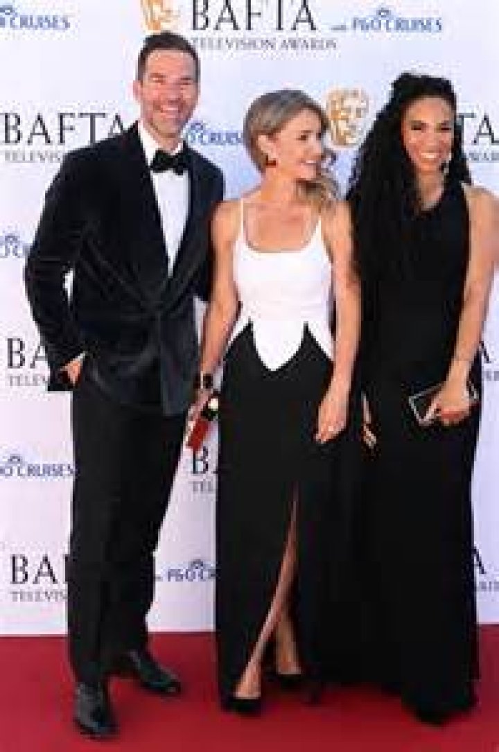 Who Is Gethin Jones Wife? What Did He Do To His Leg?