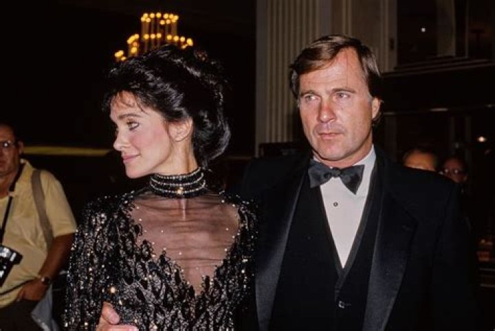 Who is Gil Gerard? See Net-worth, Quote, Awards, Fact, Wiki