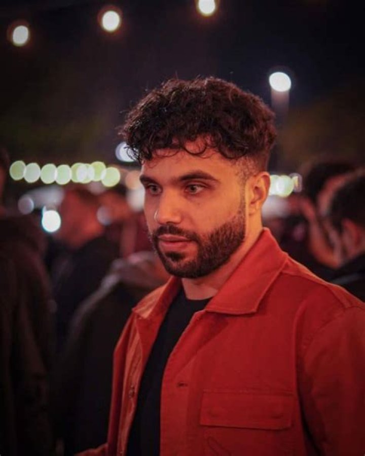 Who is @ishtaher AKA Ismail Taher On TikTok. Girlfriend And Parents On Instagram