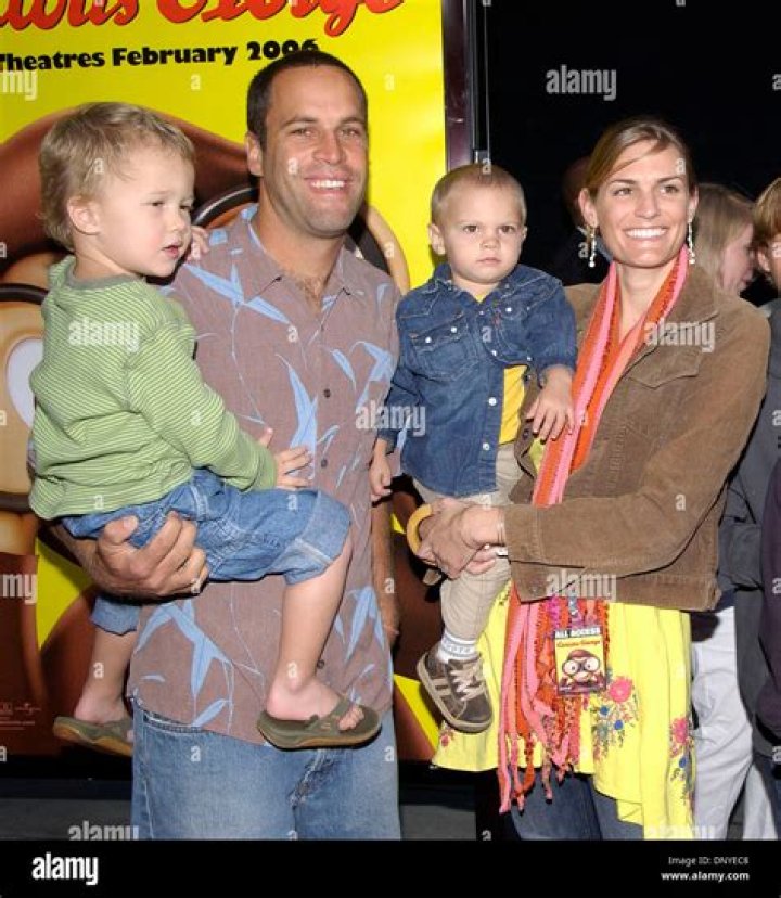 Who Is Jack Johnson, The Singer-Songwriter? His Wife, Family, Age, Height