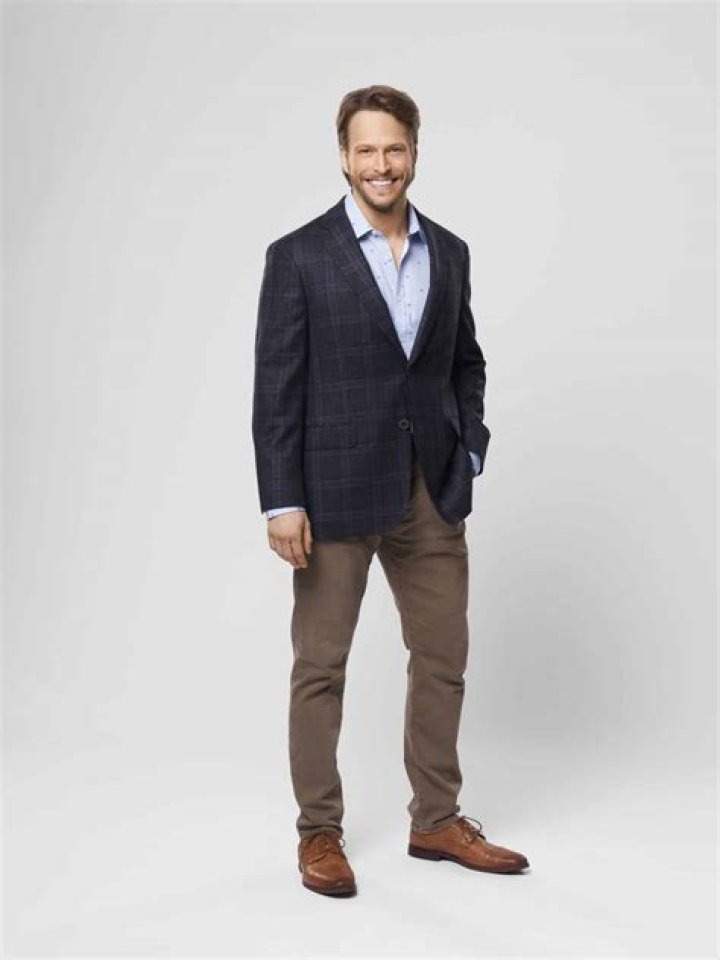 Who is Jon Cor dating? Is he married? Wife, Net Worth, Bio