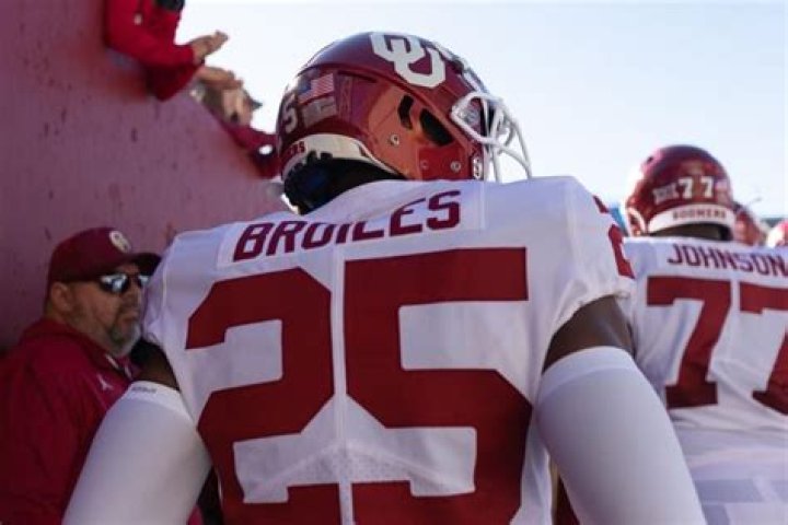 Who Is Justin Broiles? Details To Know About American Defensive Back