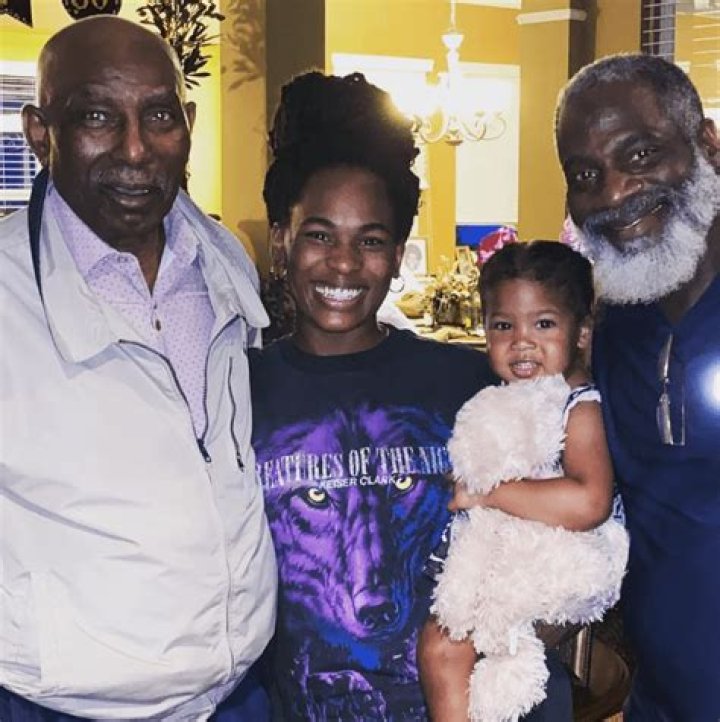 Who Is Myron Pope Wife Shanna Pope? Everything On Her Age And Net Worth