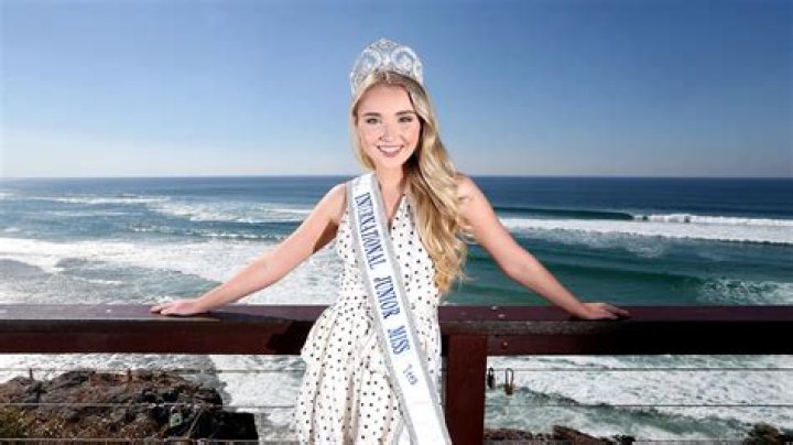 Who Is Rachael Evren? Everything On The Contestant Of Love Island