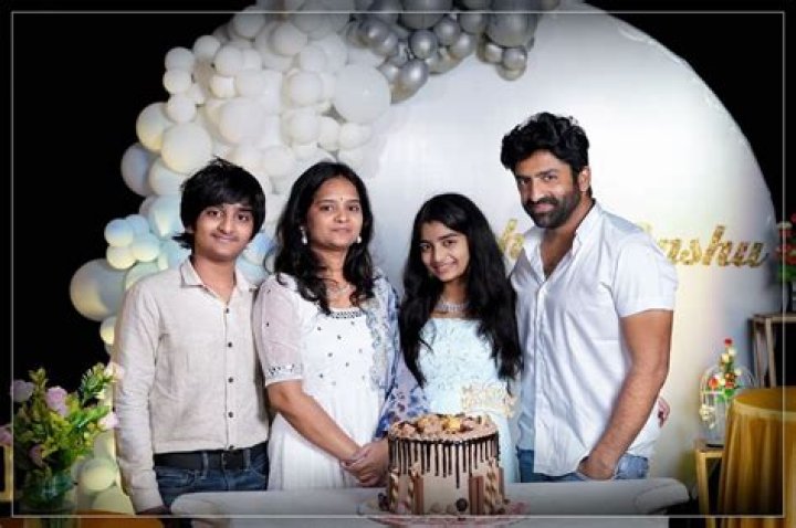 Who is Sekhar Master Daughter Sahithi Master?