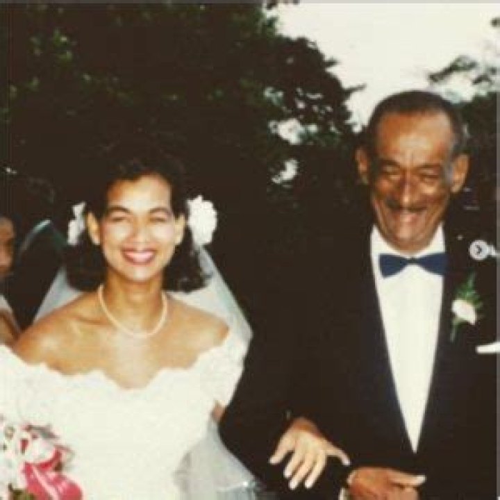 Who is Suzanne Mcfayden Smith? Wiki, Age, Bio, Net Worth (Robert F. Smith First Wife)