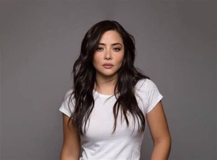 
Who Is Teresa Ruiz Boyfriend? How Rich Is Netflix’s Mo Actress? 