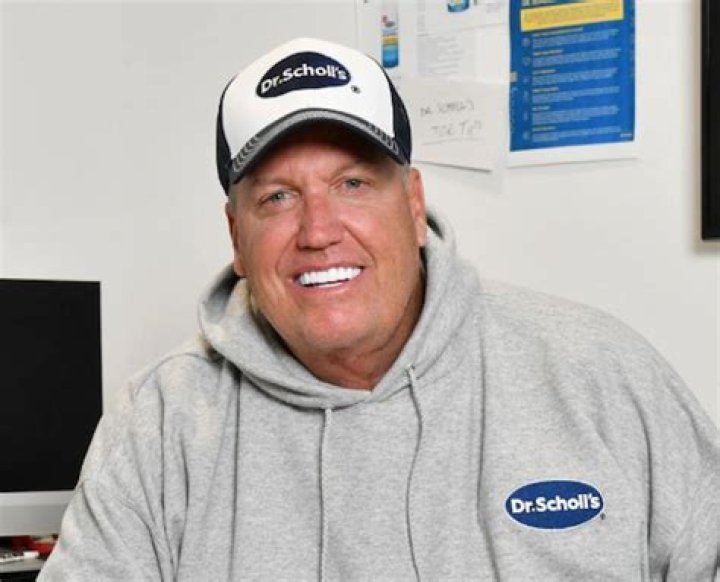 Why Does Rex Ryan Have So White Teeth, Does He Wear Veneers Or Are They Real?