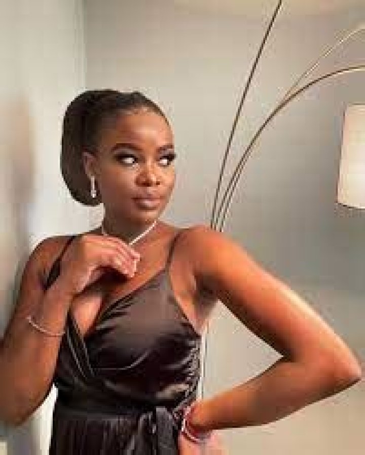 Zikhona Bali – Biography, Age, Career & Net Worth